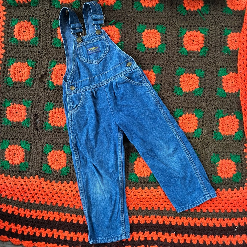 Vintage 1980s OshKosh B’gosh Unisex Denim Overalls Size 4T very
